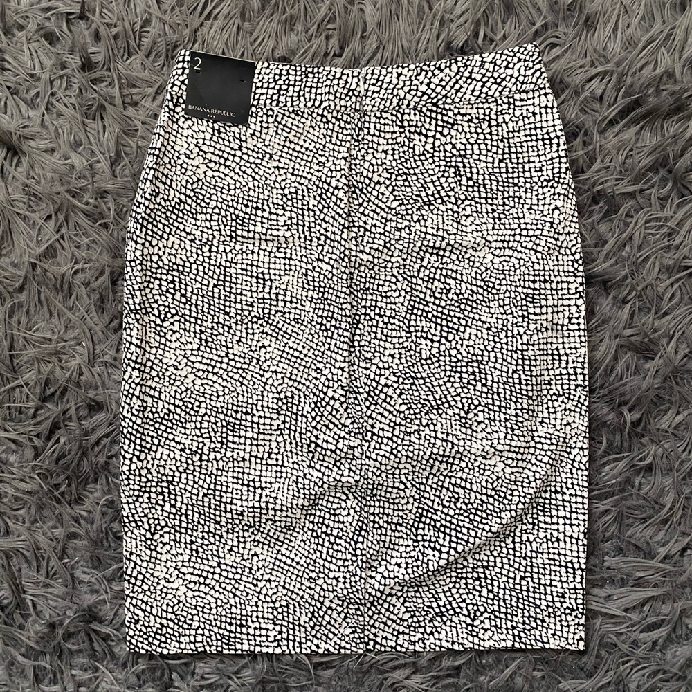 NWT Pencil skirt